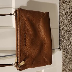 Michael kors crossbody